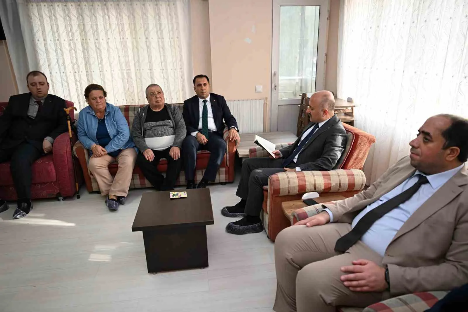 Vali Varol, görme engellilerle aynı sayfada buluştu
